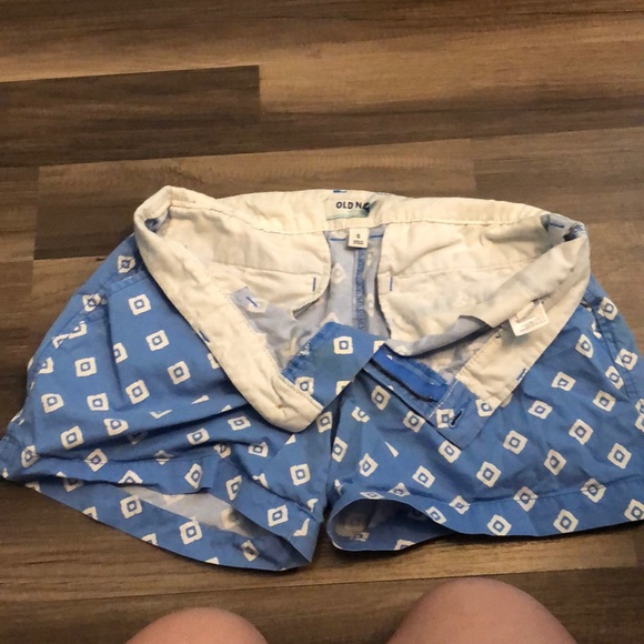 Shorts - Picture 3 of 3